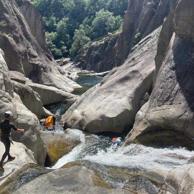 Tobogan naturels piscines canyoning Ardeche outdoors
