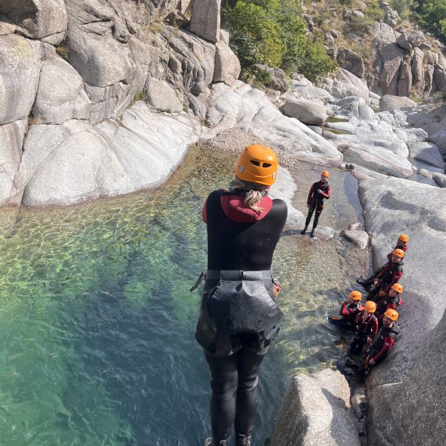 Born to be wild jump party canyoning