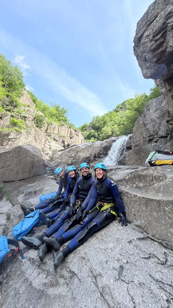 offrez un aventure en cadeau activité canyoning en amoureux