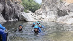 les vans canyoning sur le chassezac en famille sportive aventure naturel original_2495